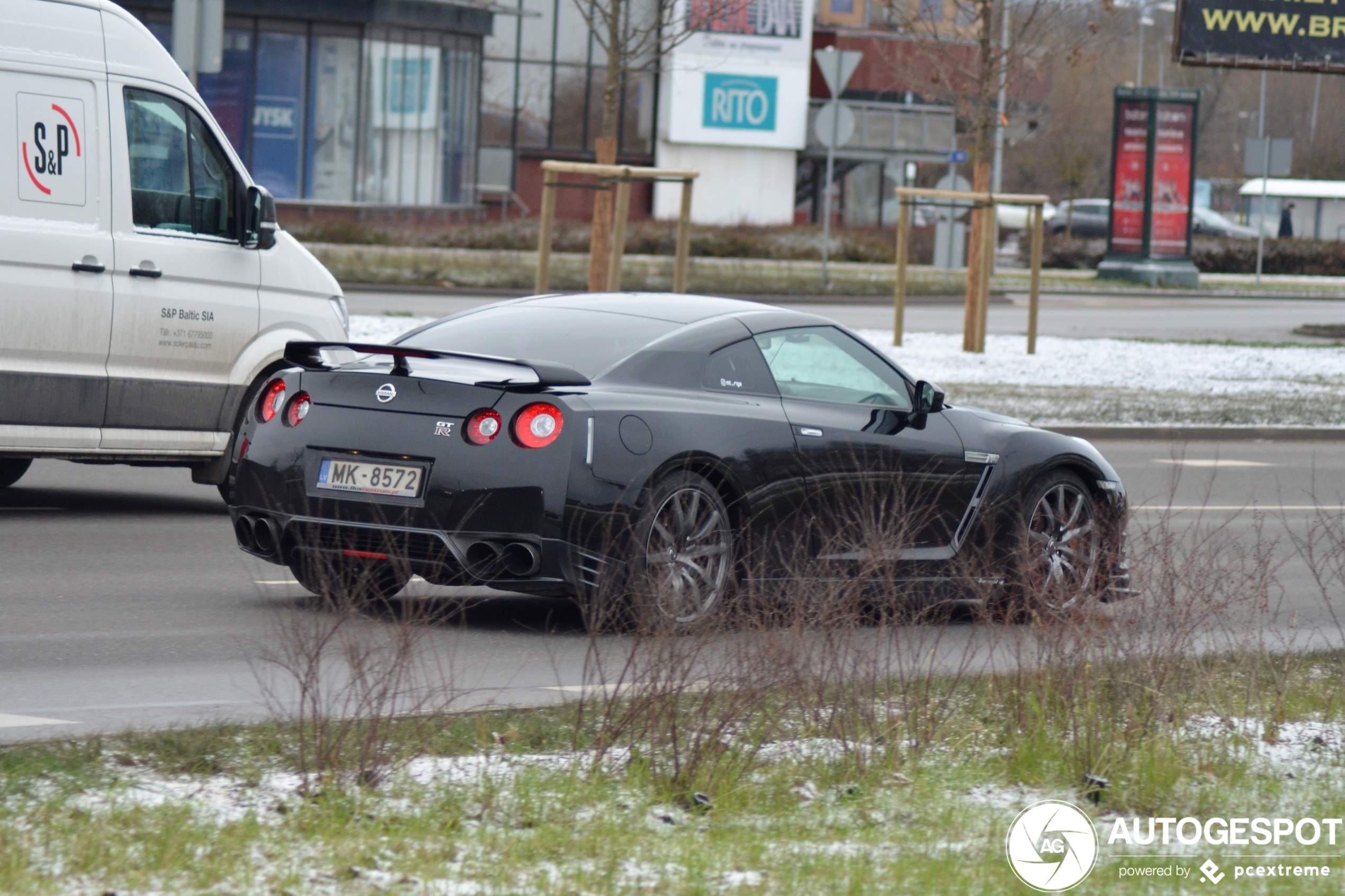 Nissan GT-R 2014