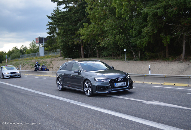 Audi RS4 Avant B9