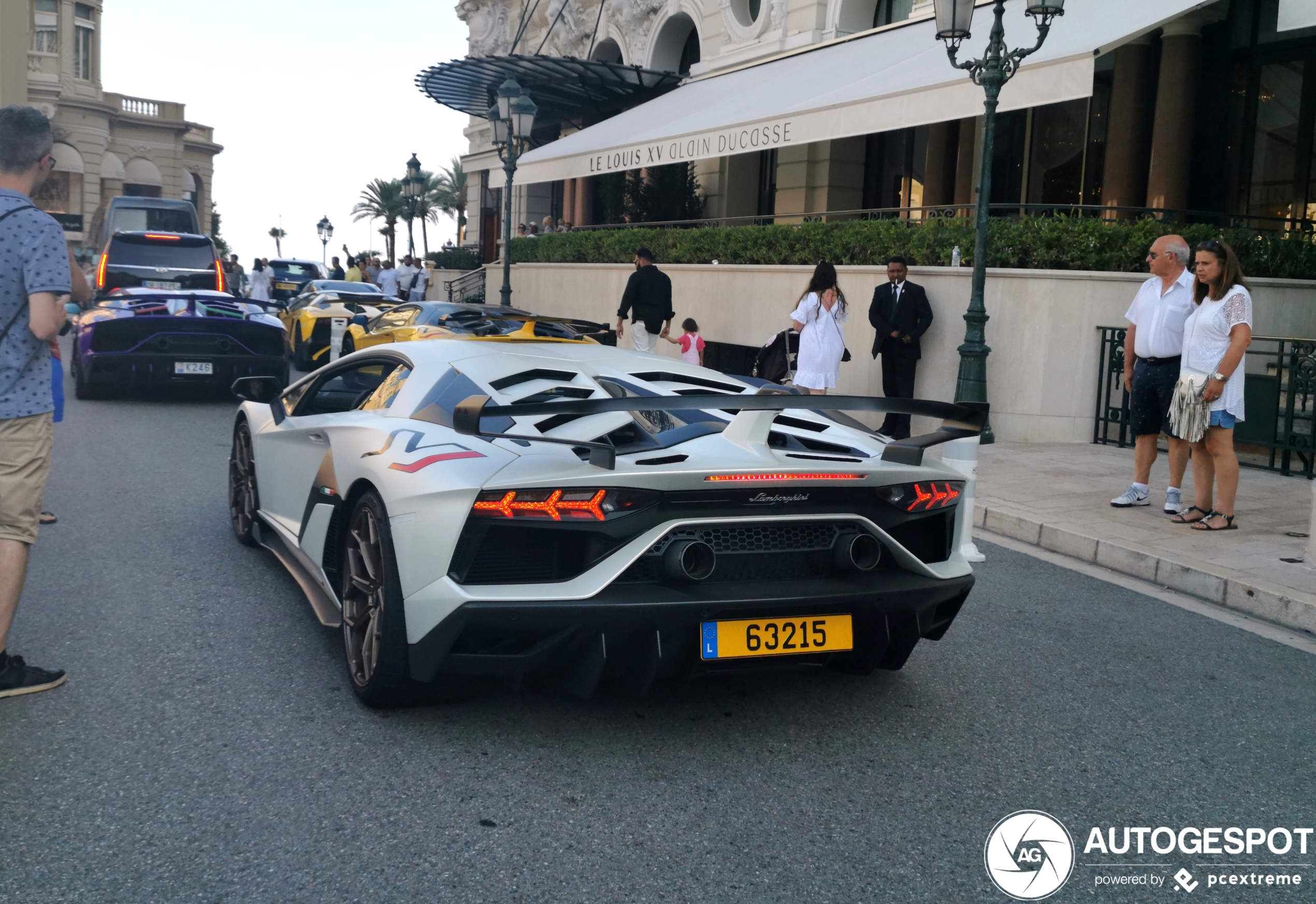 Lamborghini Aventador SVJ combo doet ons verlangen naar de zomer