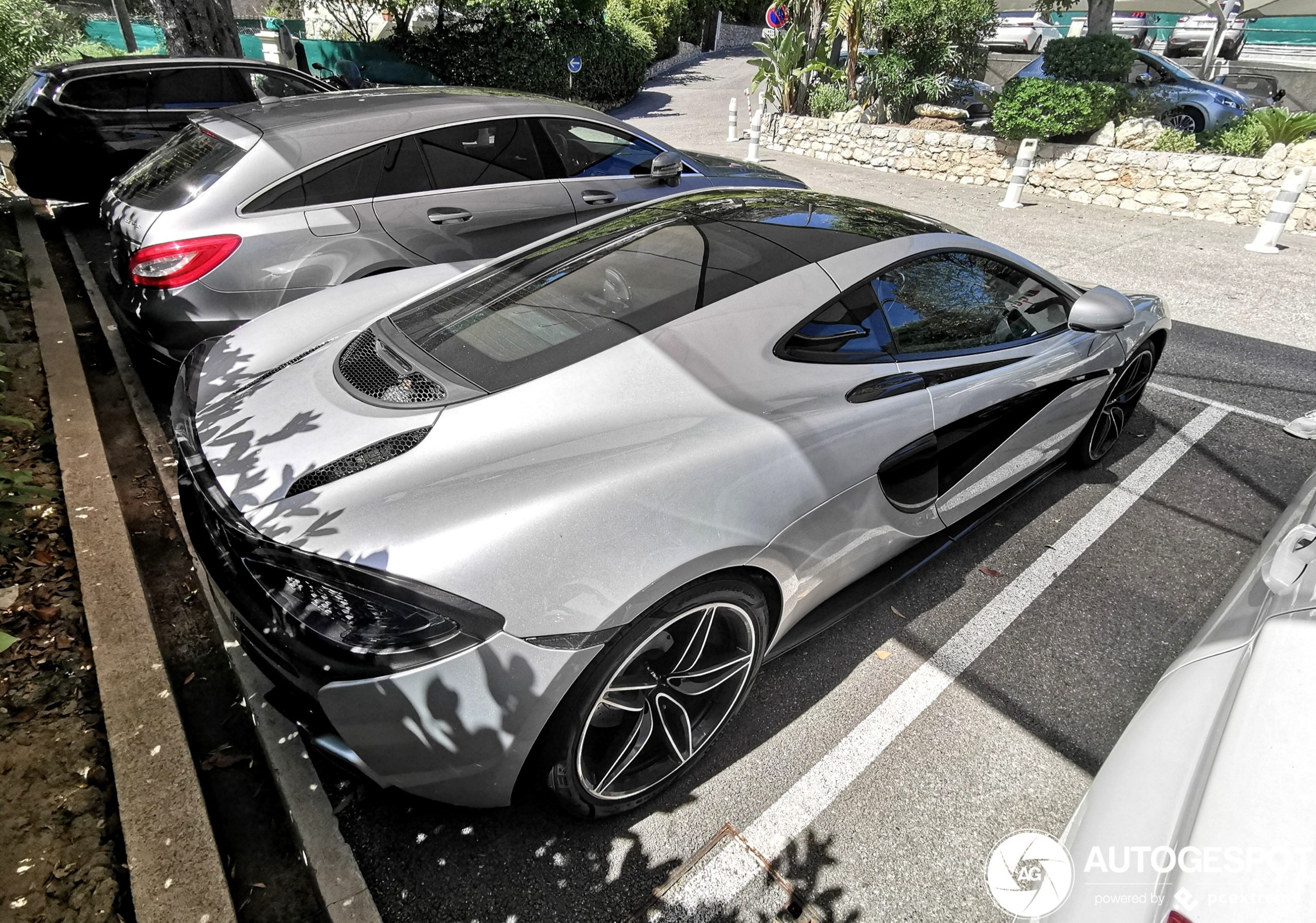 McLaren 570GT