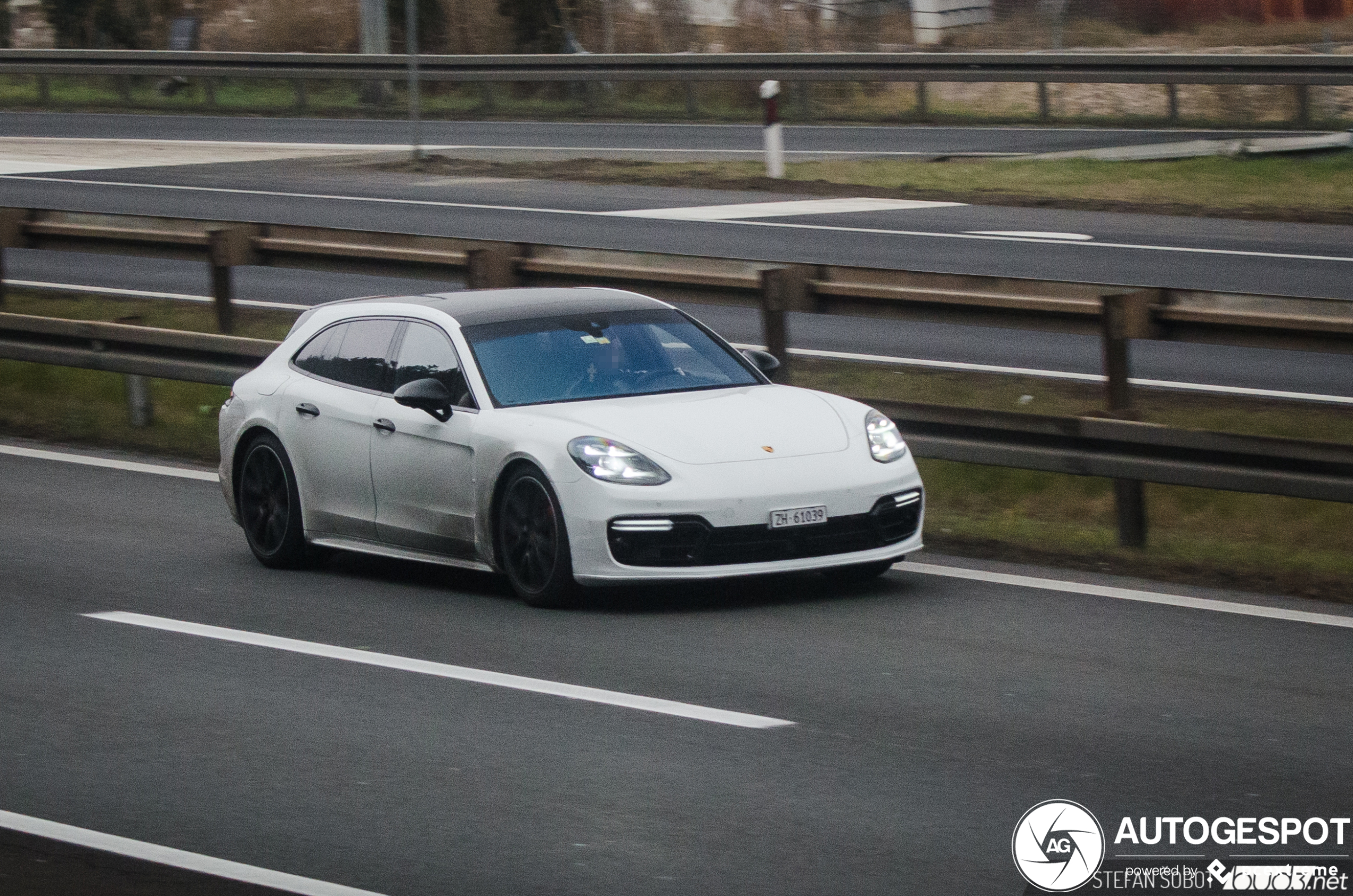 Porsche 971 Panamera Turbo Sport Turismo