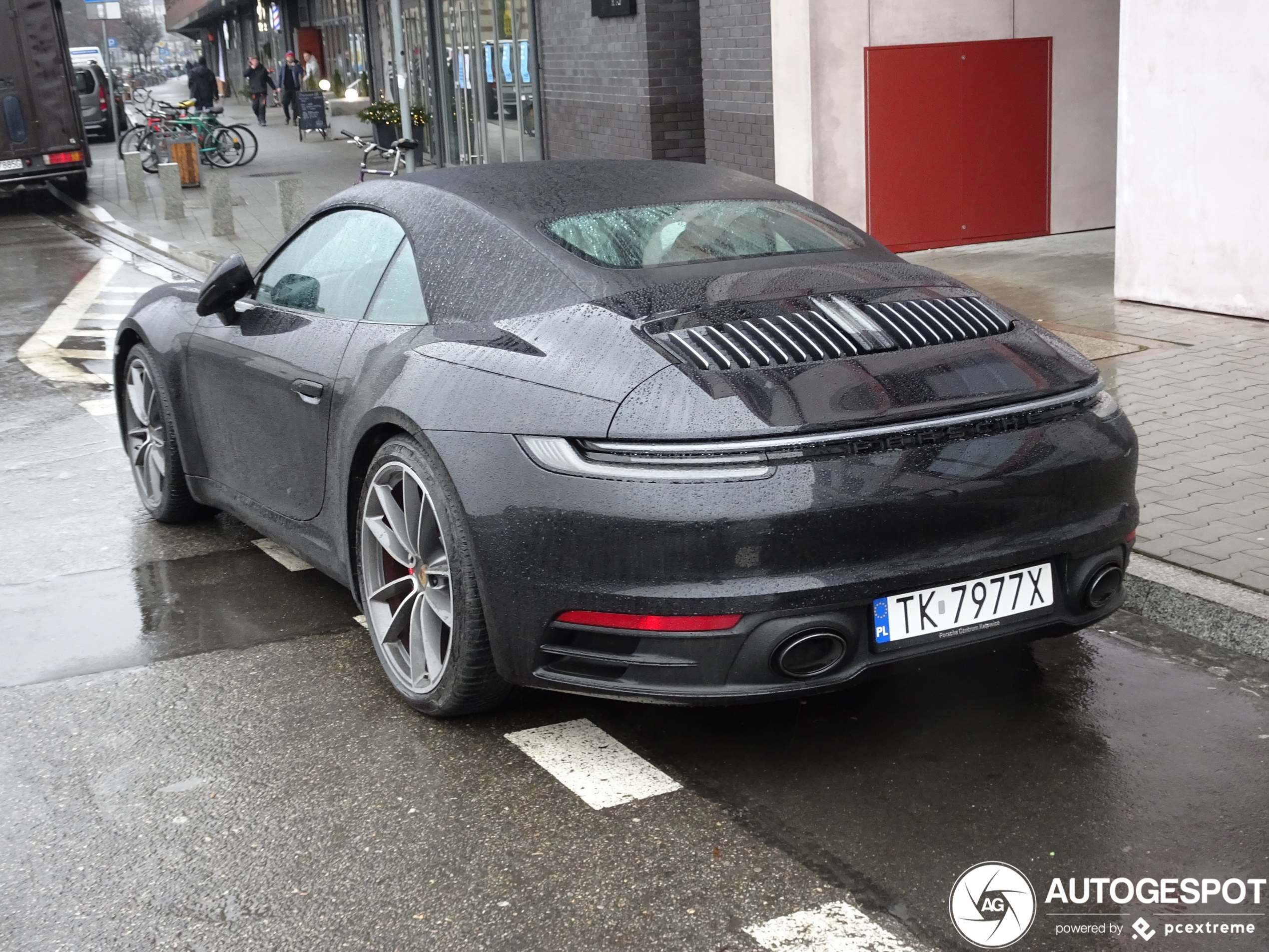 Porsche 992 Carrera 4S Cabriolet