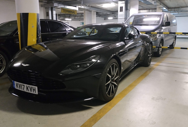 Aston Martin DB11 V8