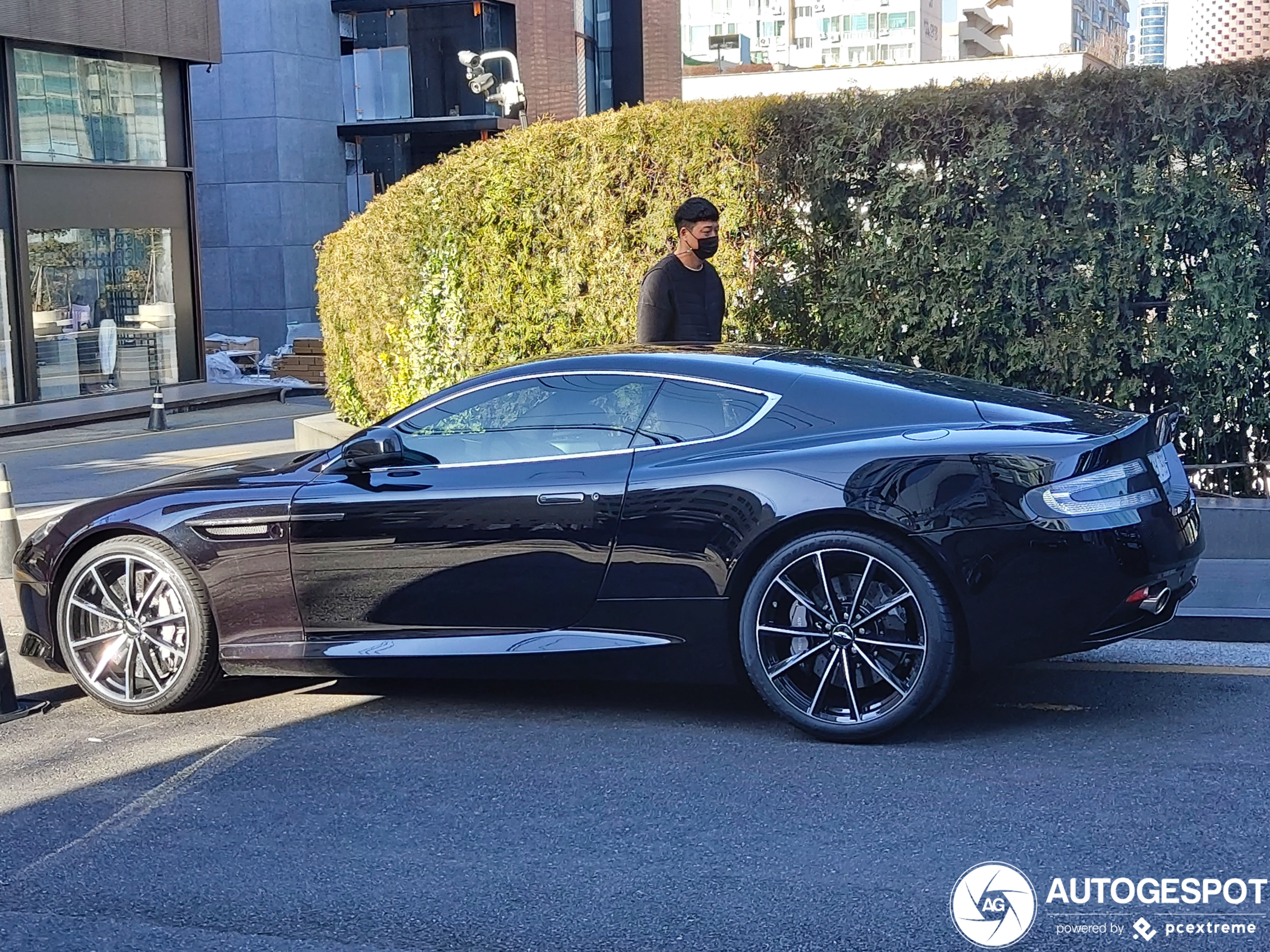 Aston Martin DB9 2013