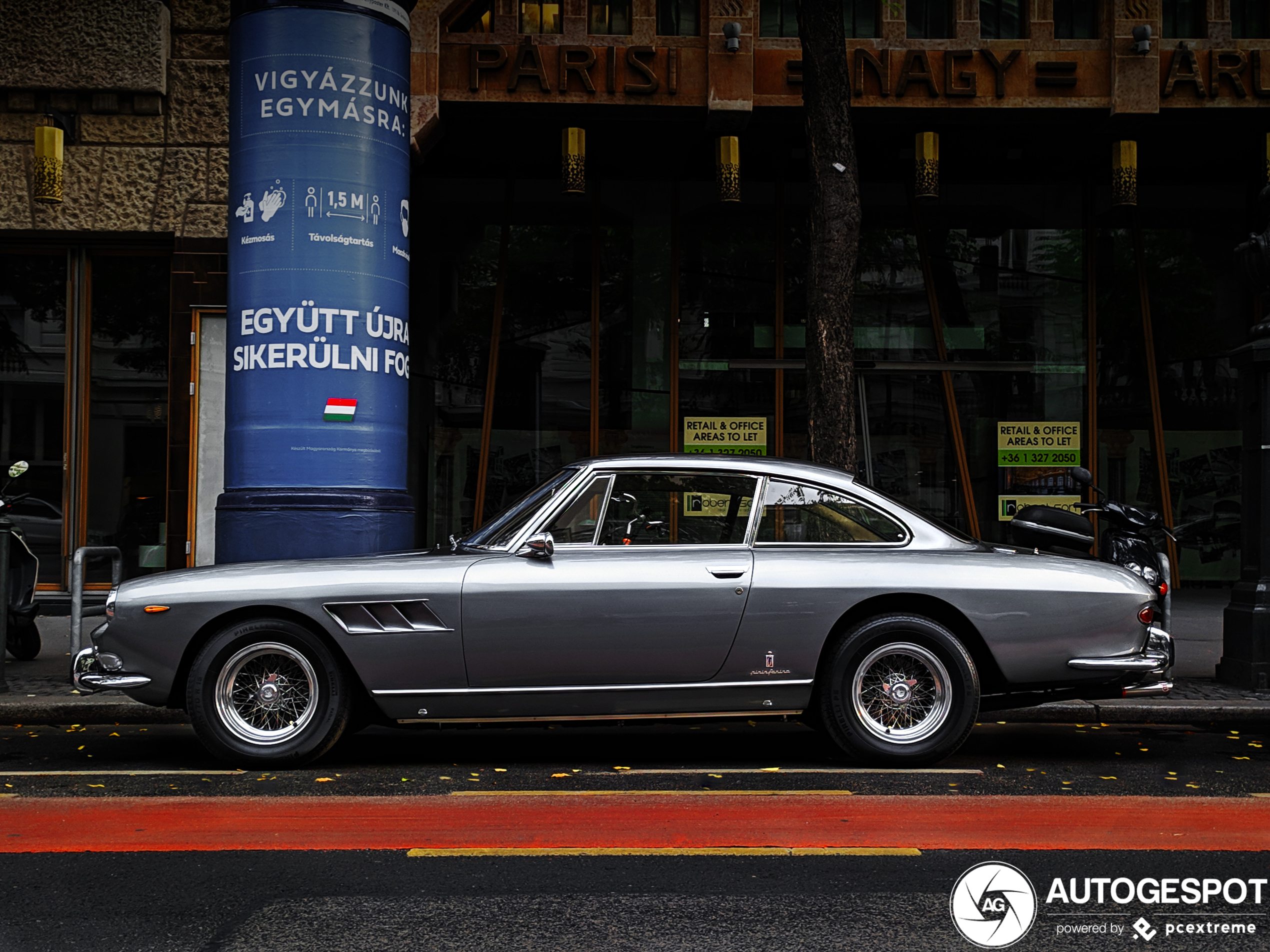 Ferrari 330 GT 2+2 Series II