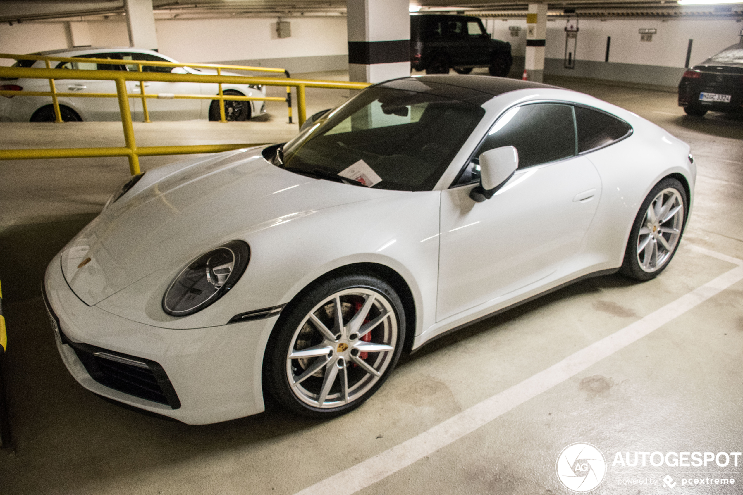 Porsche 992 Carrera 4S