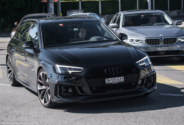 Audi RS4 Avant B9