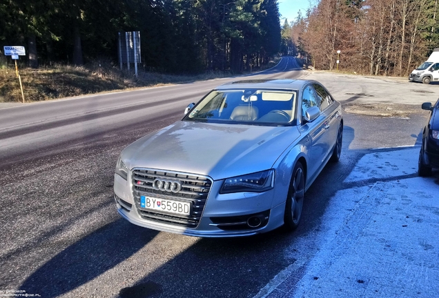 Audi S8 D4