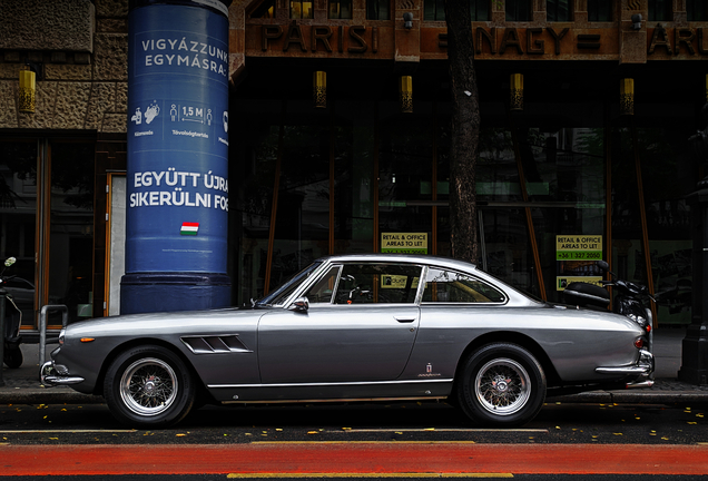 Ferrari 330 GT 2+2 Series II