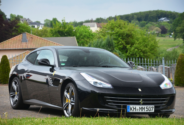 Ferrari GTC4Lusso