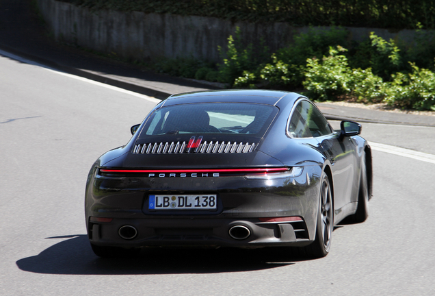 Porsche 992 Carrera 4S