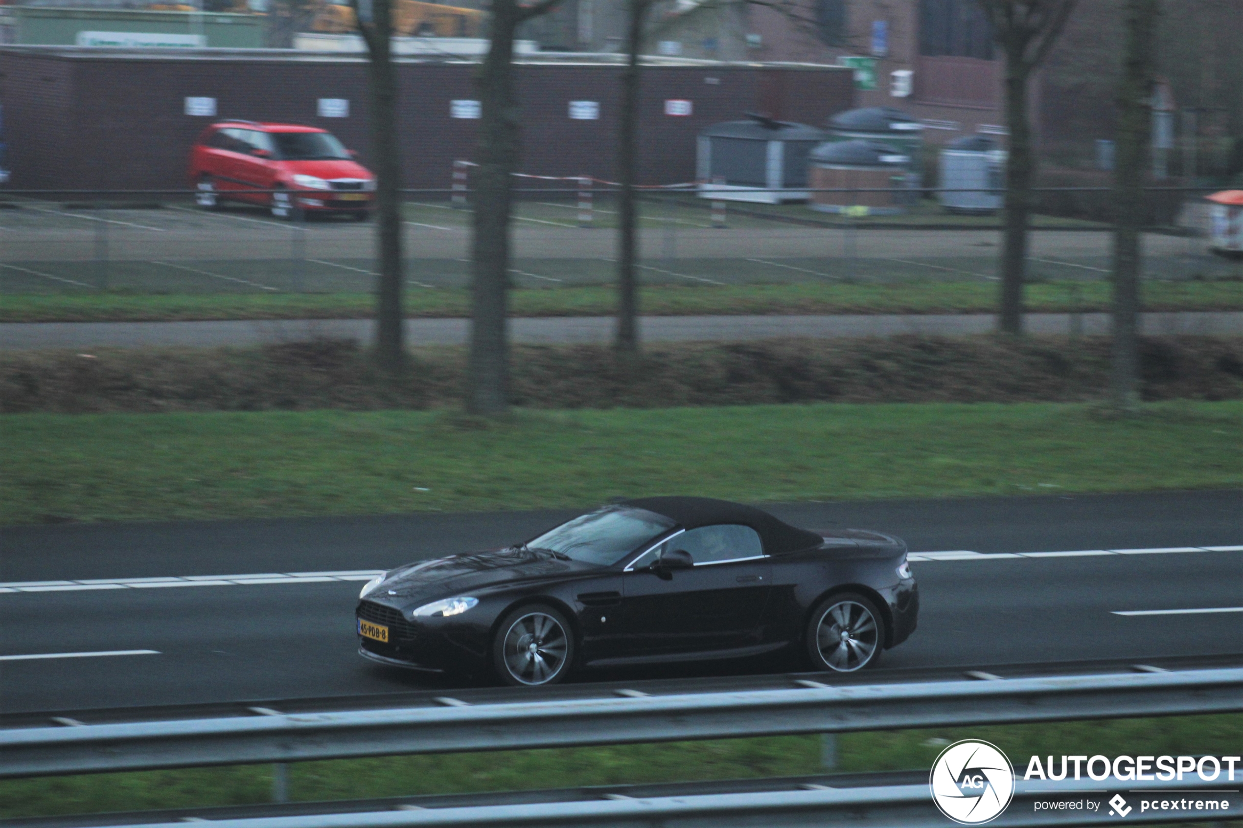 Aston Martin V8 Vantage N420 Roadster