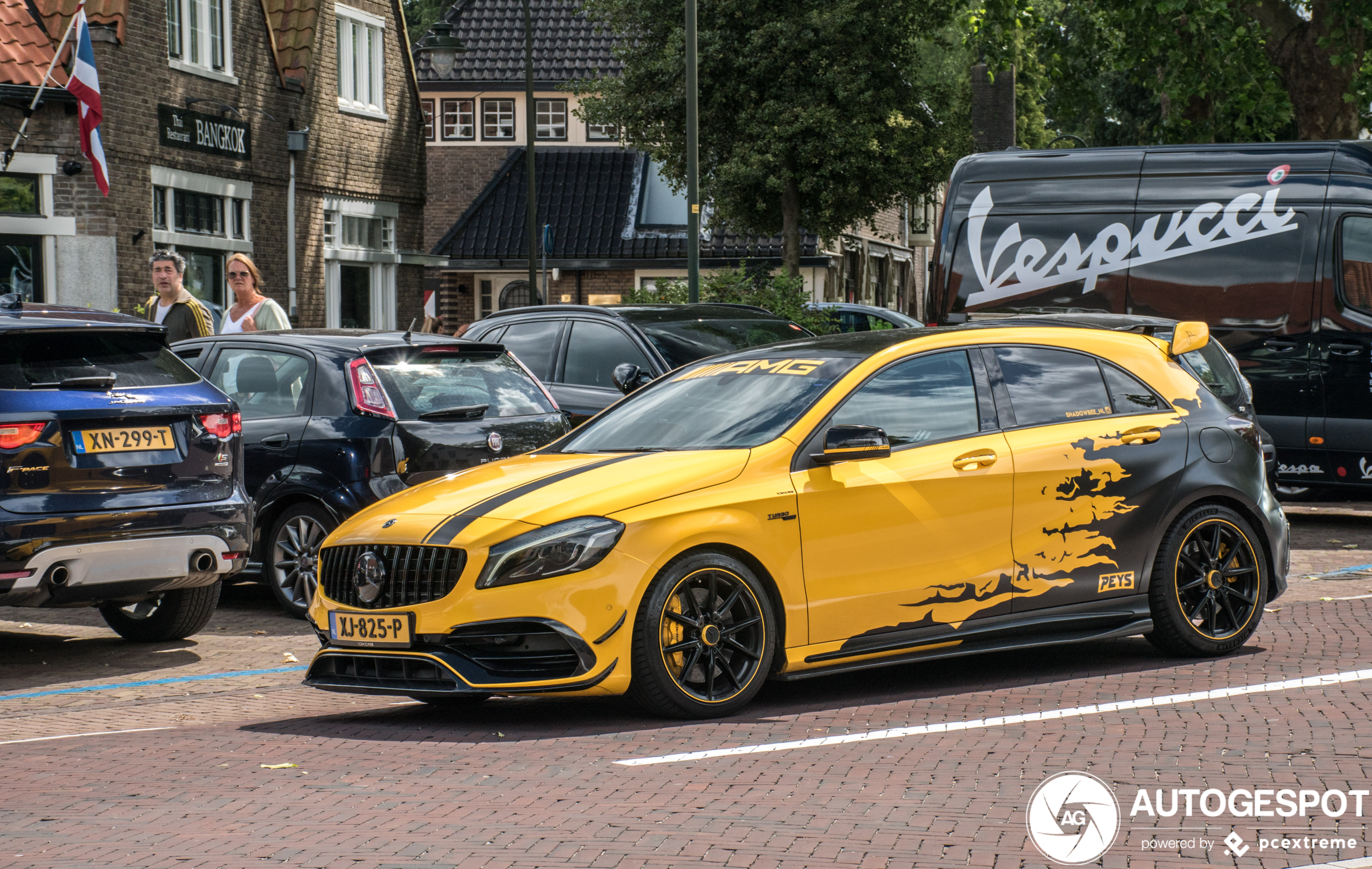 Mercedes-AMG A 45 W176 2015