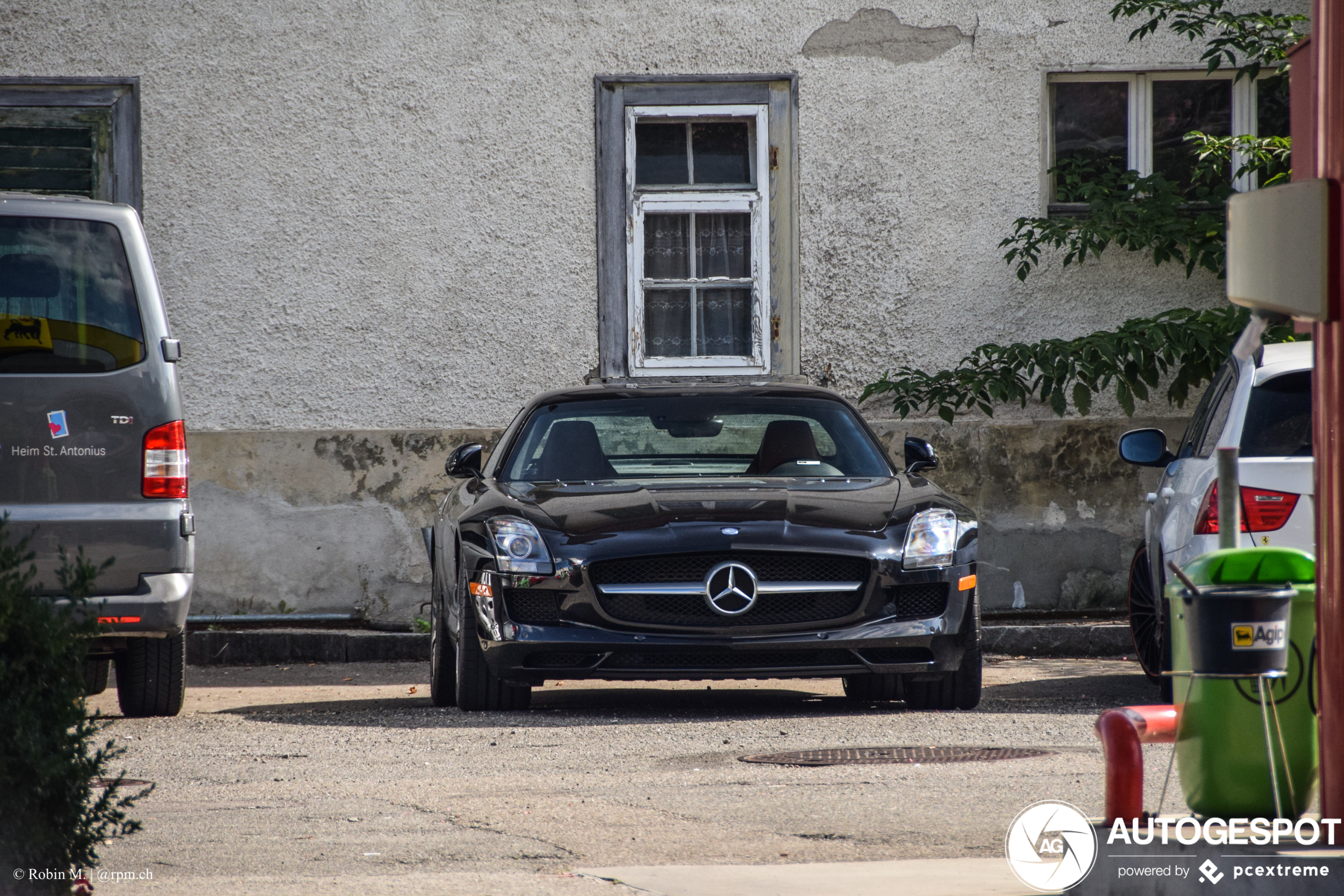 Mercedes-Benz SLS AMG