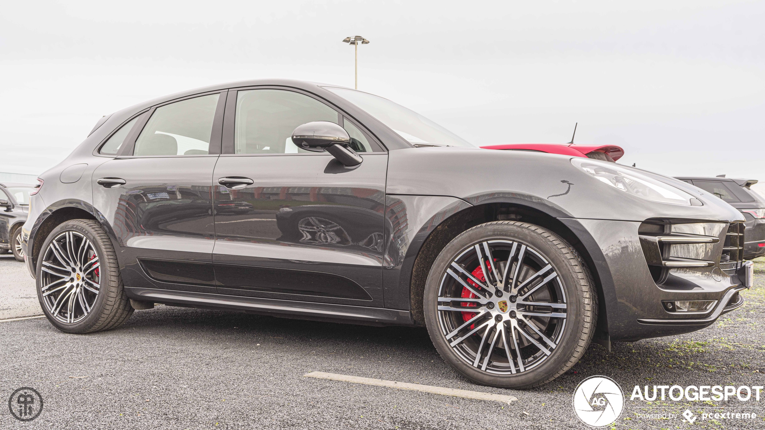 Porsche 95B Macan Turbo