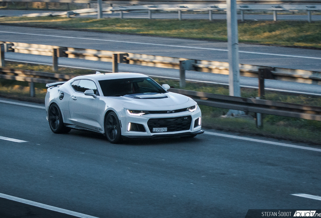 Chevrolet Camaro ZL1 2016