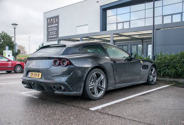 Ferrari GTC4Lusso