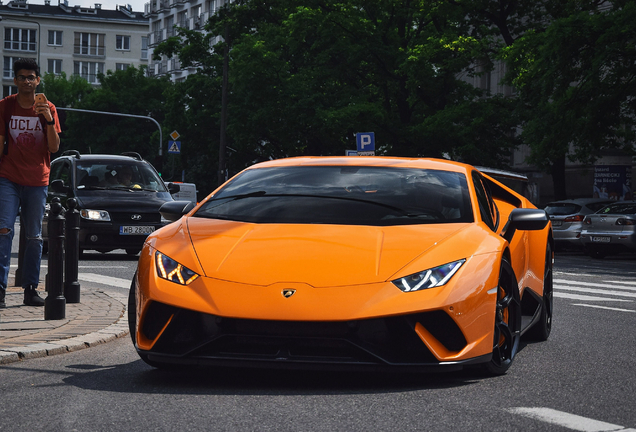 Lamborghini Huracán LP640-4 Performante