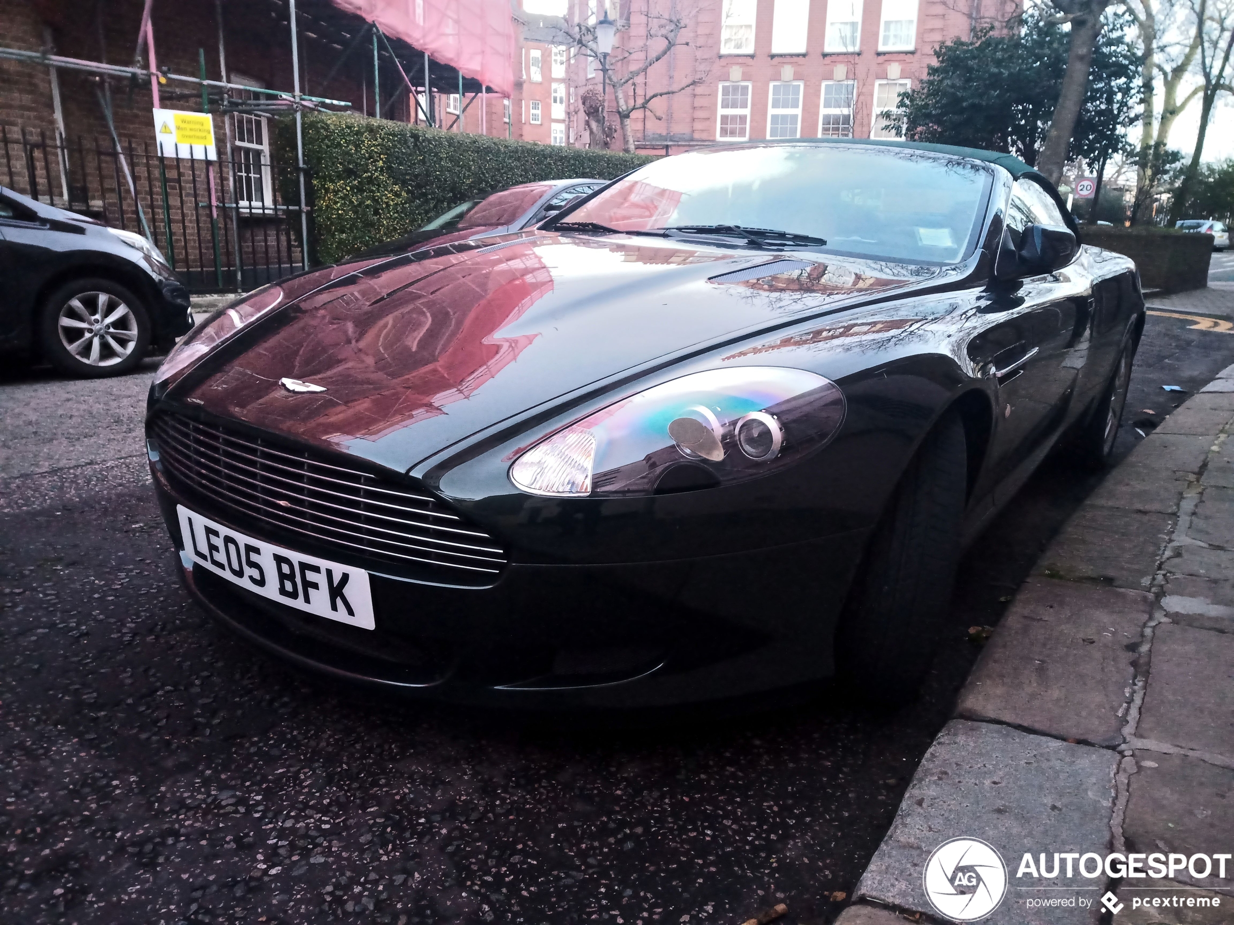 Aston Martin DB9 Volante