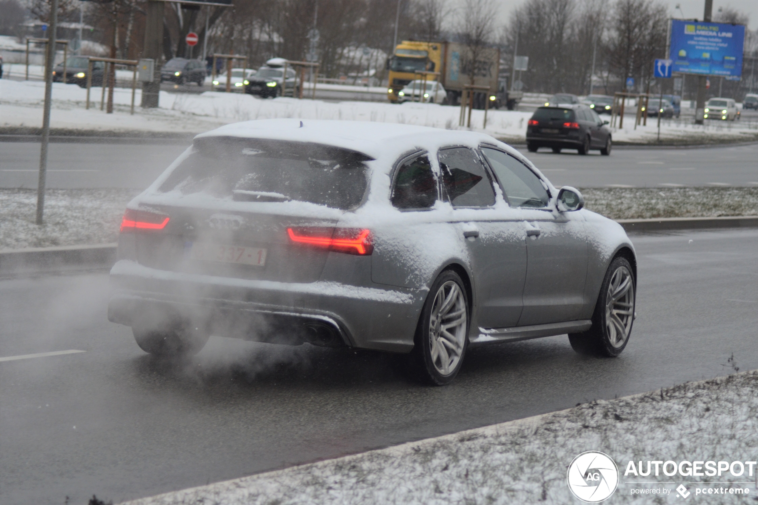 Audi RS6 Avant C7 2015