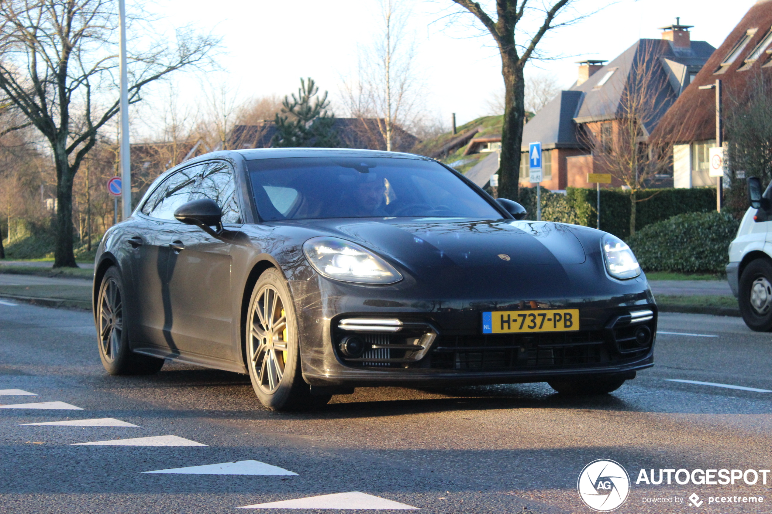 Porsche 971 Panamera Turbo S E-Hybrid Sport Turismo