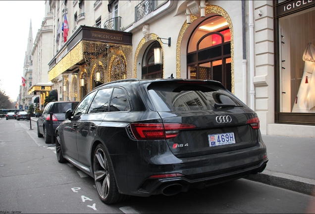 Audi RS4 Avant B9