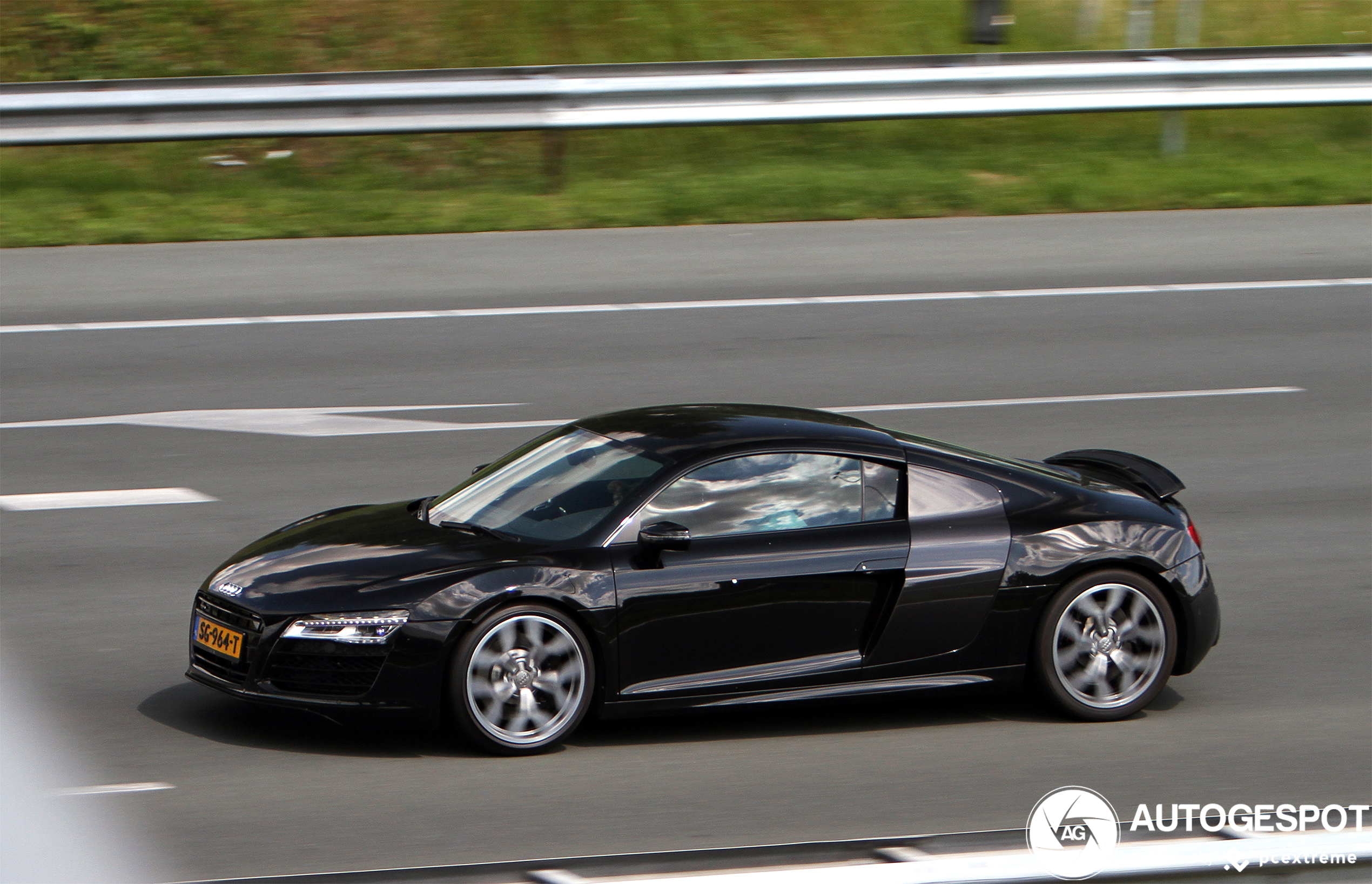 Audi R8 V10 2013