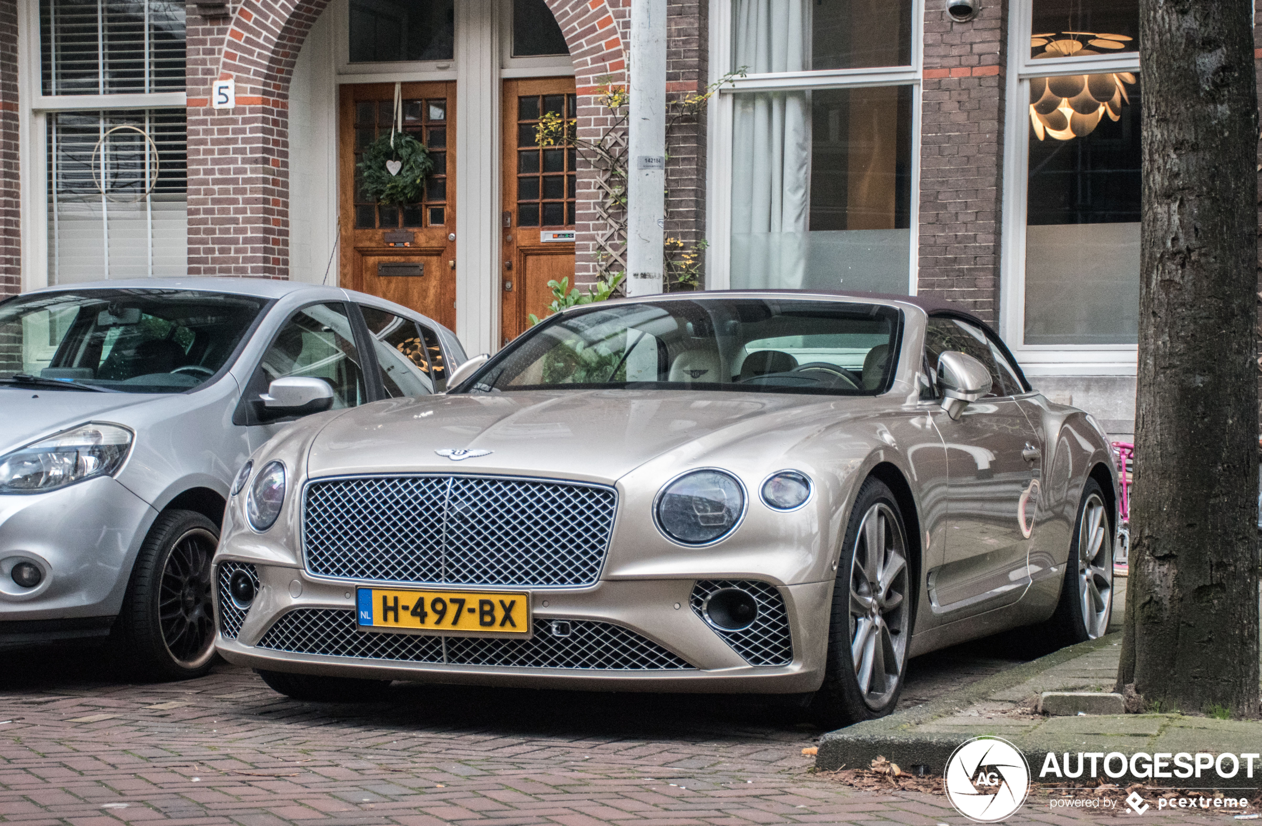 Bentley Continental GTC 2019