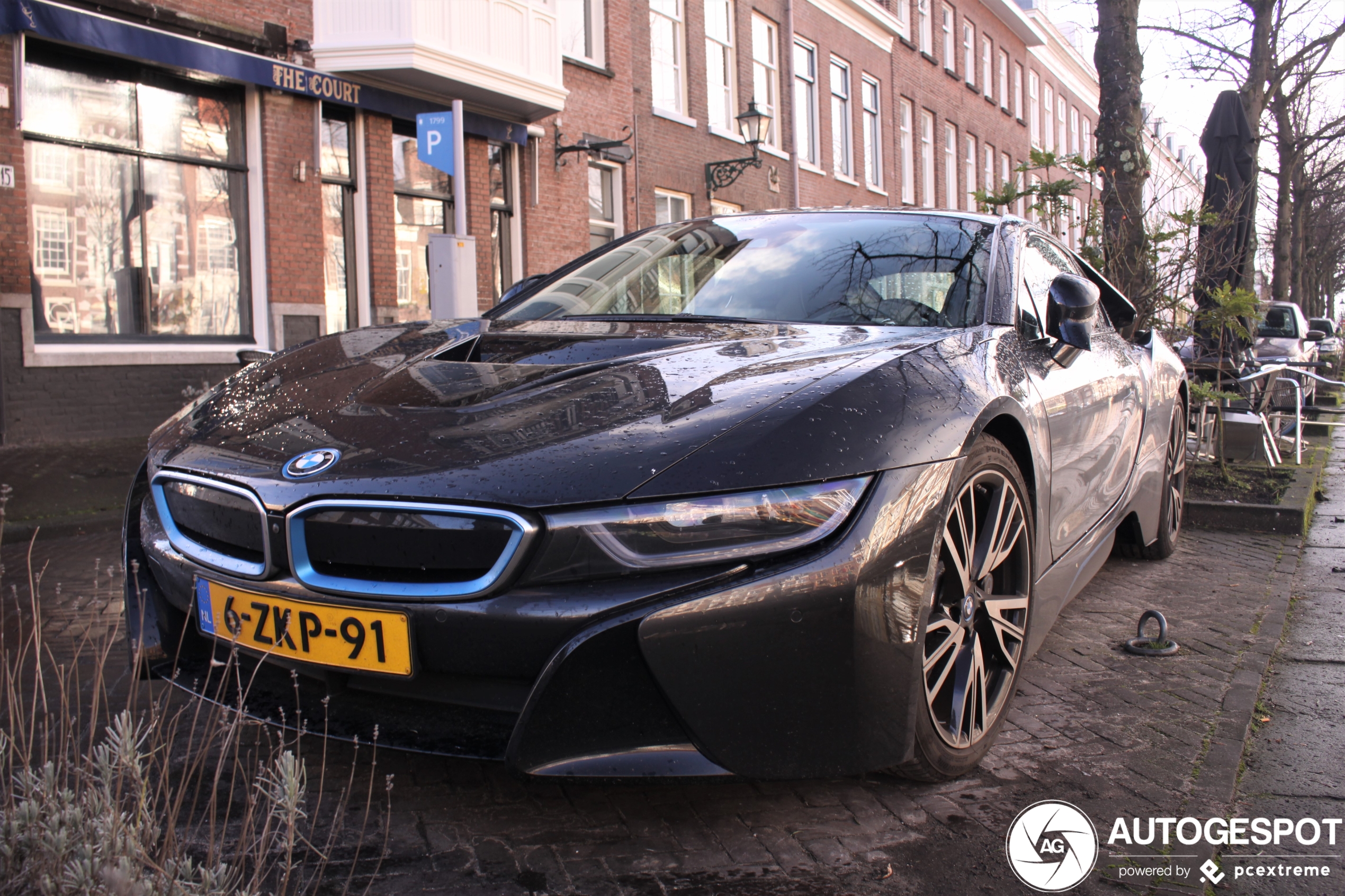 BMW i8