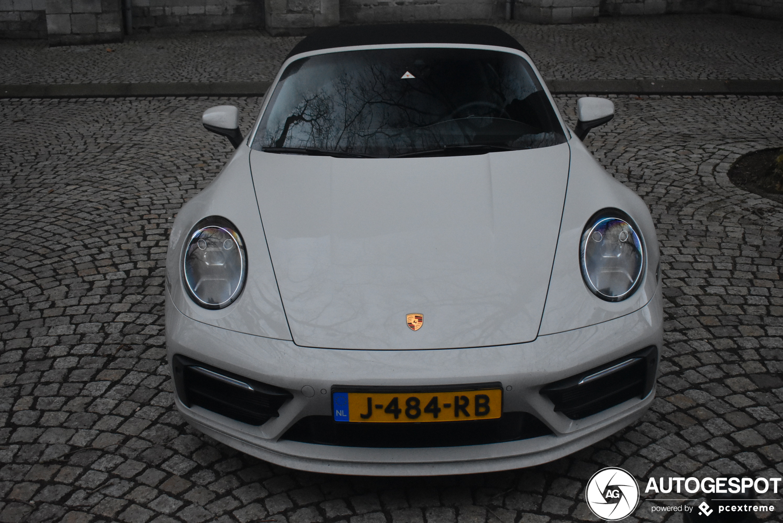 Porsche 992 Carrera 4S Cabriolet