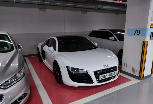 Audi R8 V10