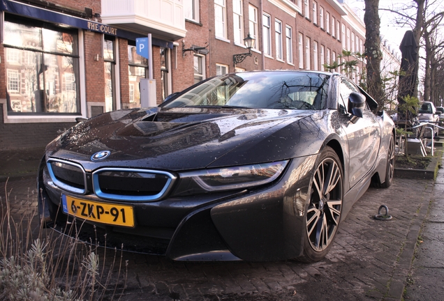 BMW i8