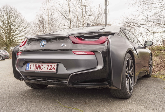 BMW i8 Protonic Frozen Black Edition