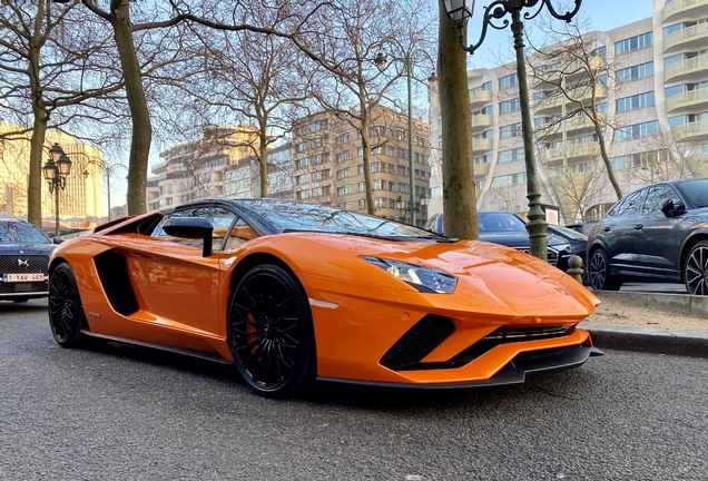 Lamborghini Aventador S LP740-4 Roadster