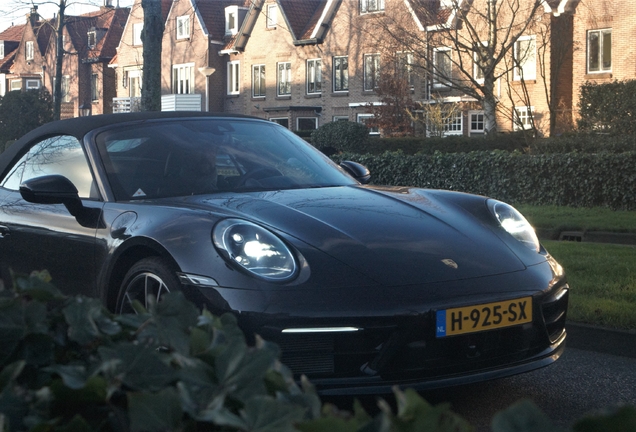 Porsche 992 Carrera 4S Cabriolet