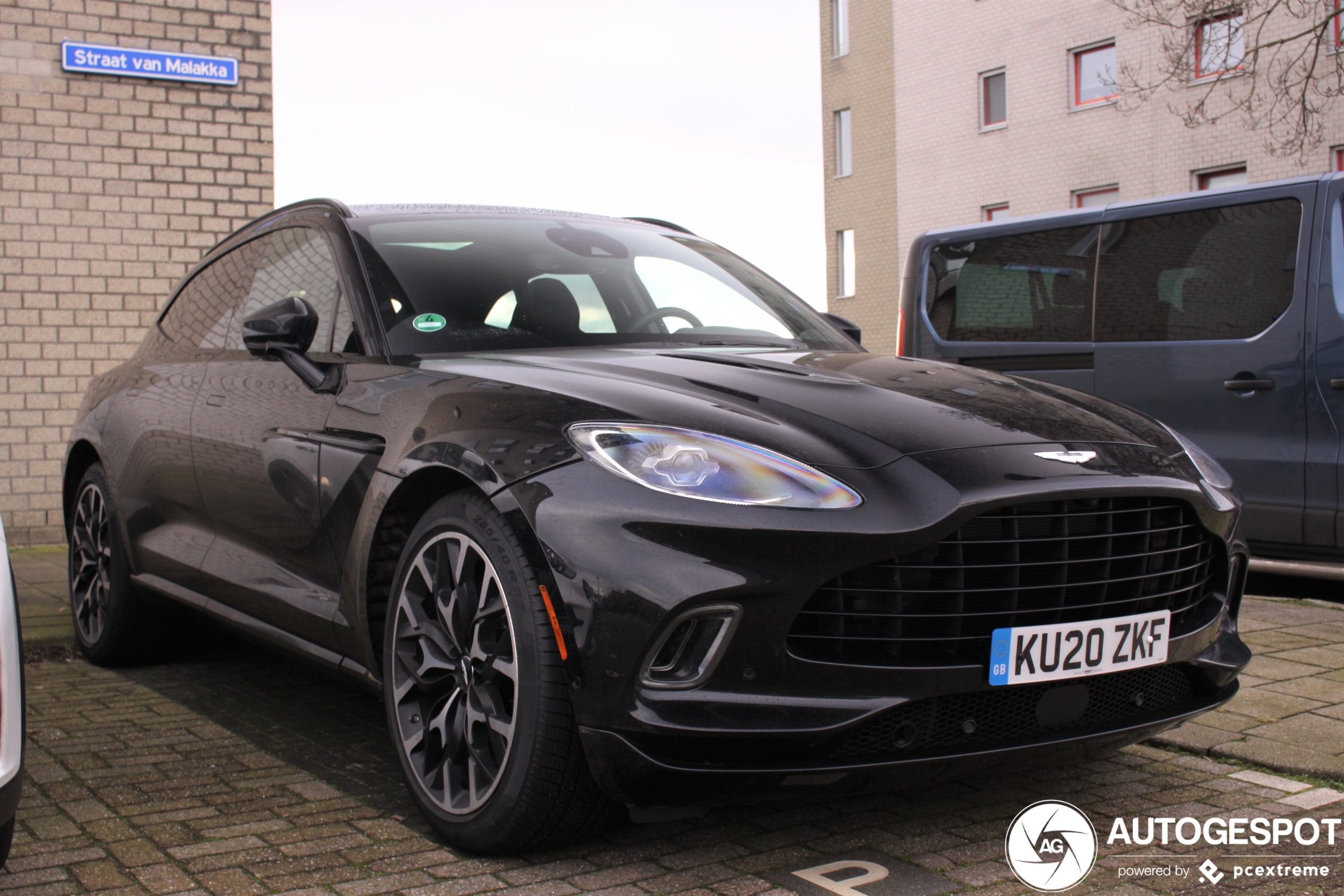 Aston Martin DBX