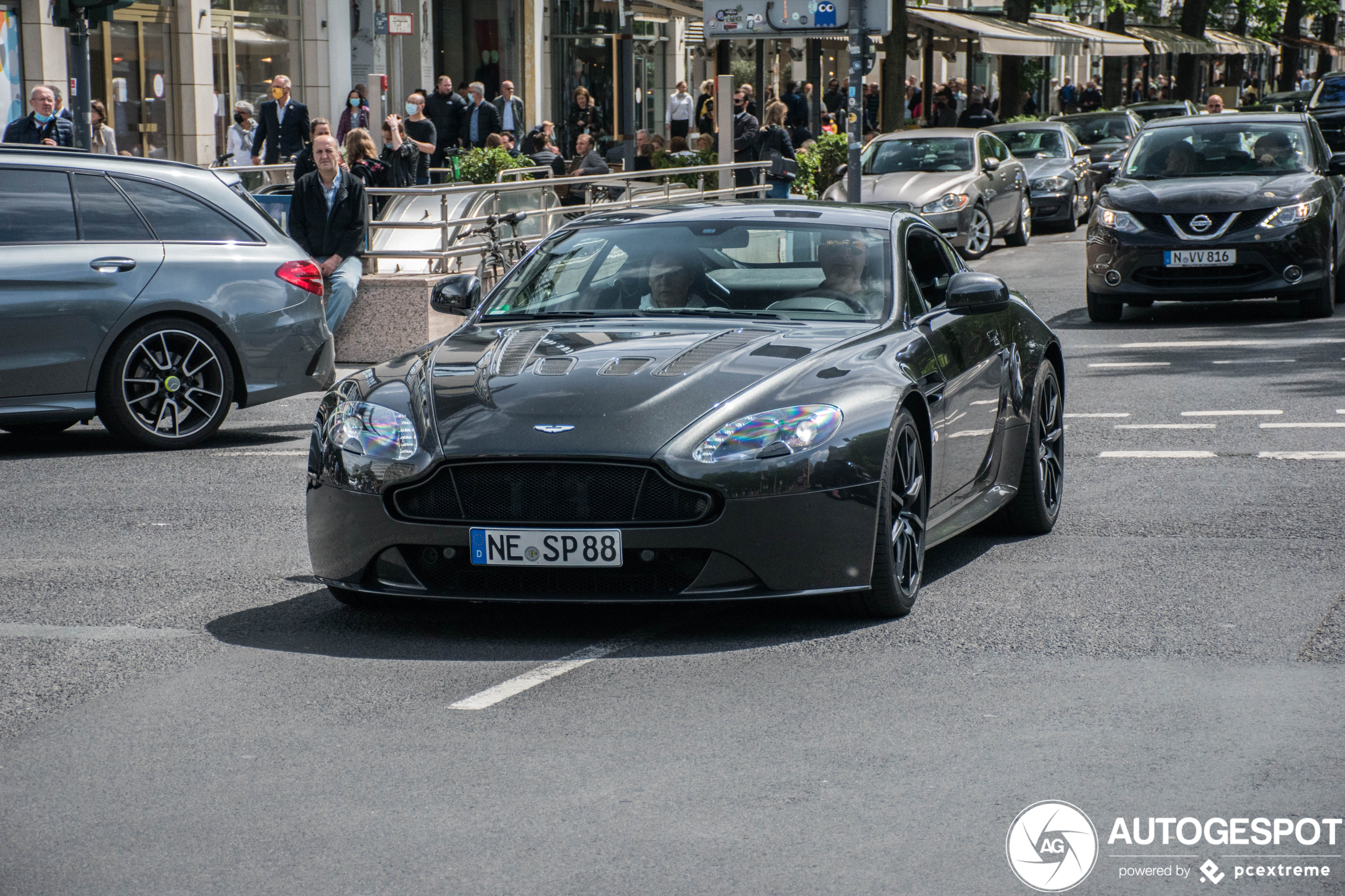 Aston Martin V12 Vantage S