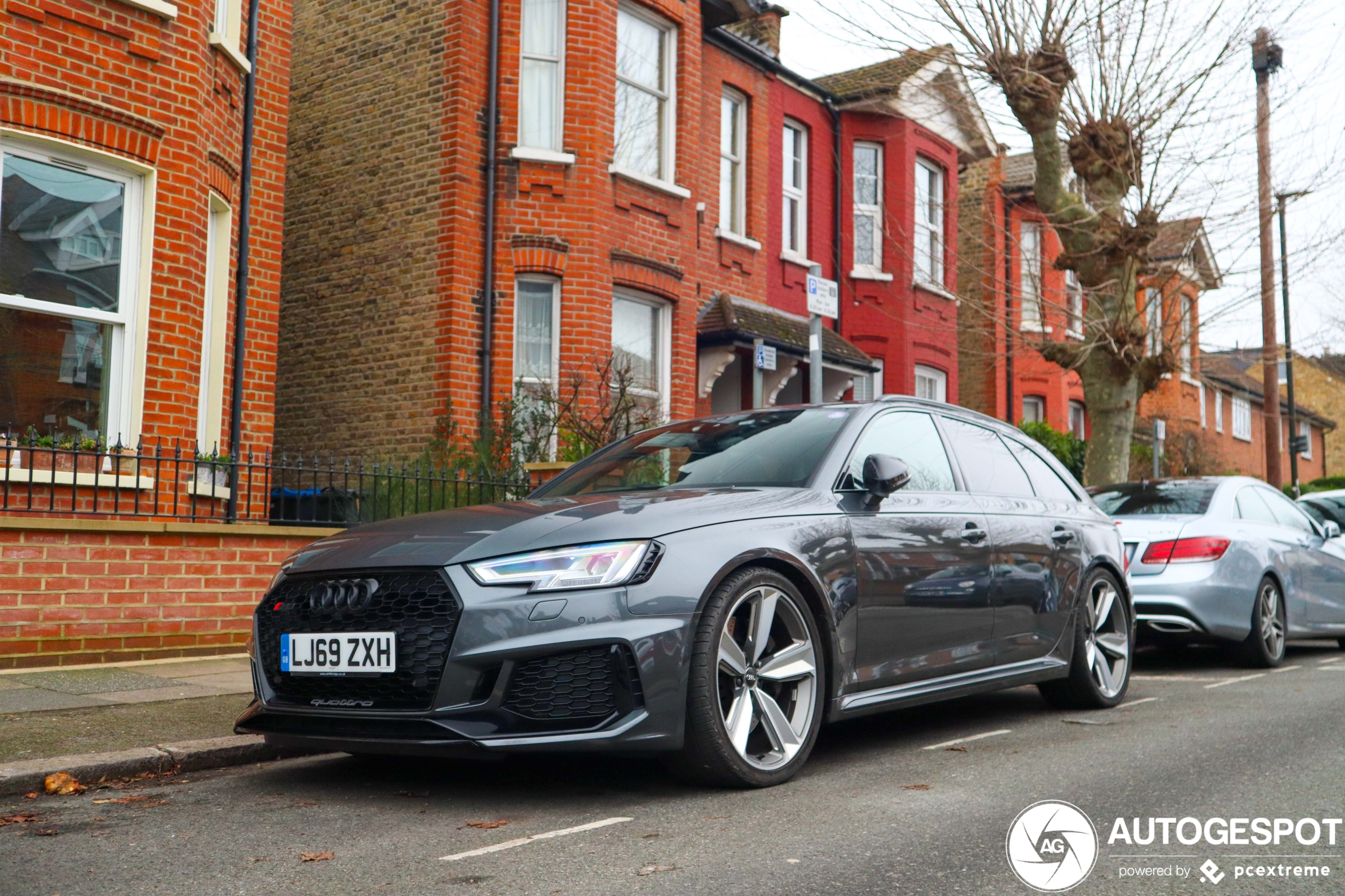 Audi RS4 Avant B9