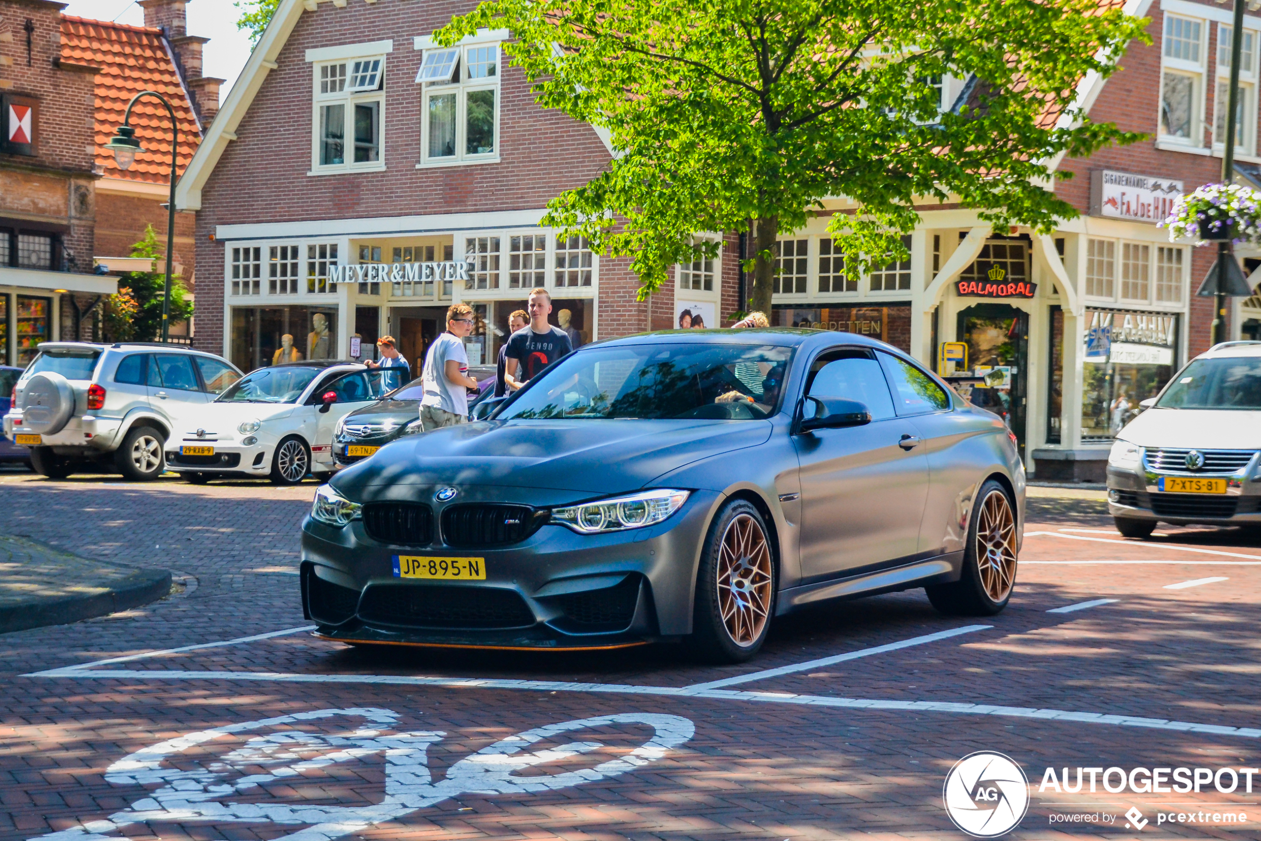 BMW M4 GTS