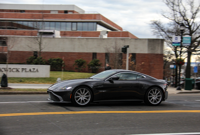 Aston Martin V8 Vantage 2018