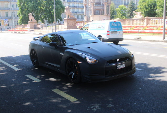 Nissan GT-R