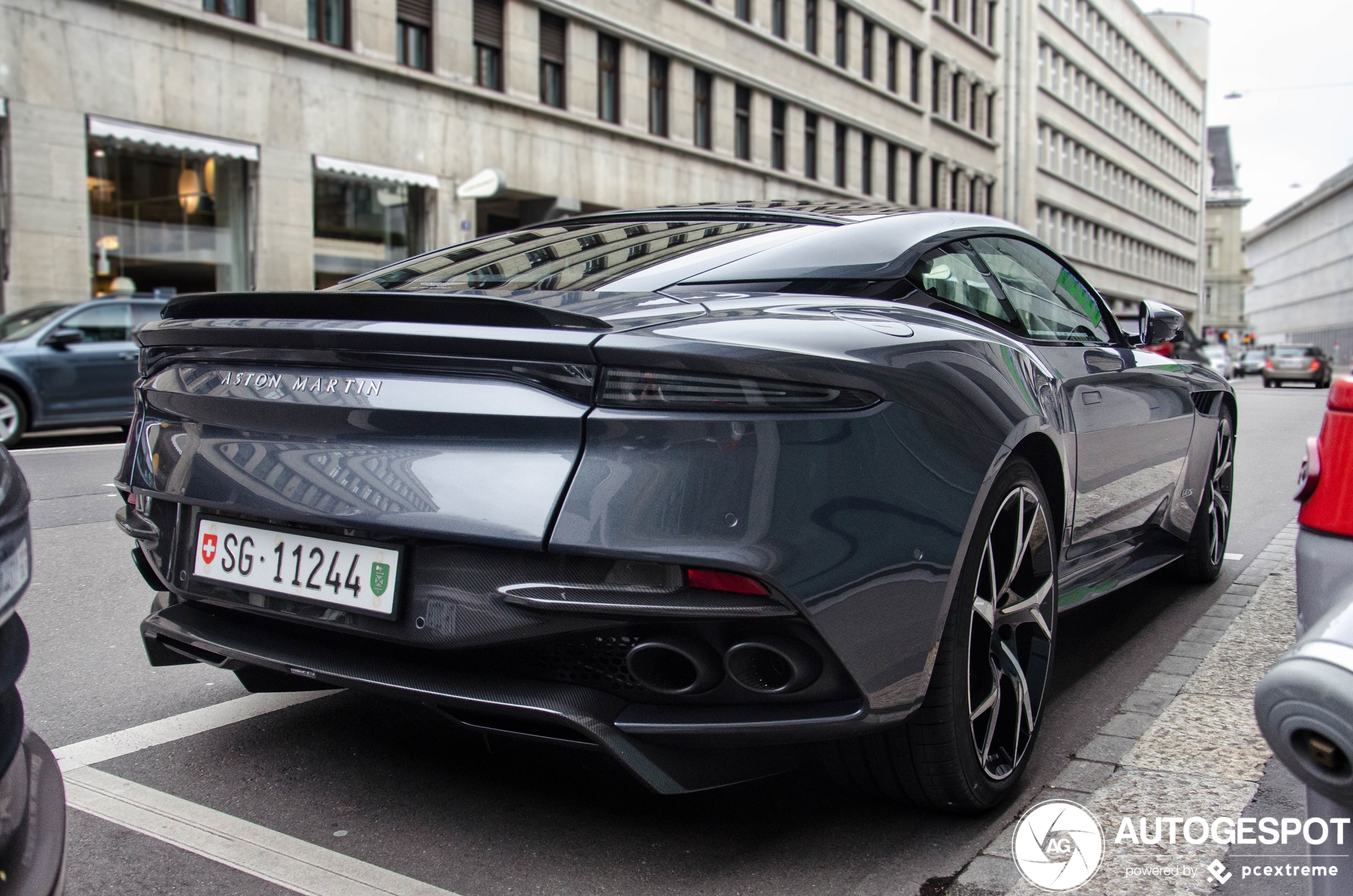 Aston Martin DBS Superleggera