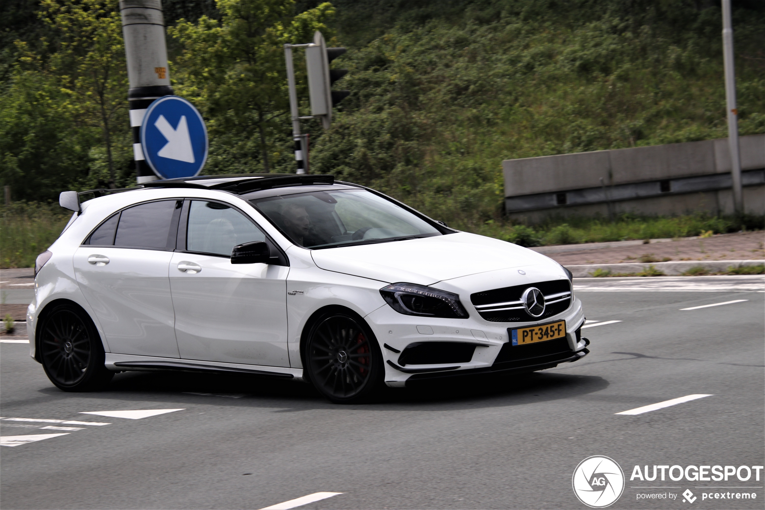 Mercedes-Benz A 45 AMG