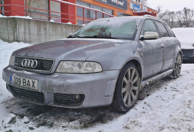 Audi RS4 Avant B5