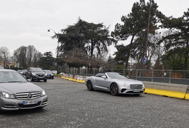 Bentley Continental GTC V8 2020