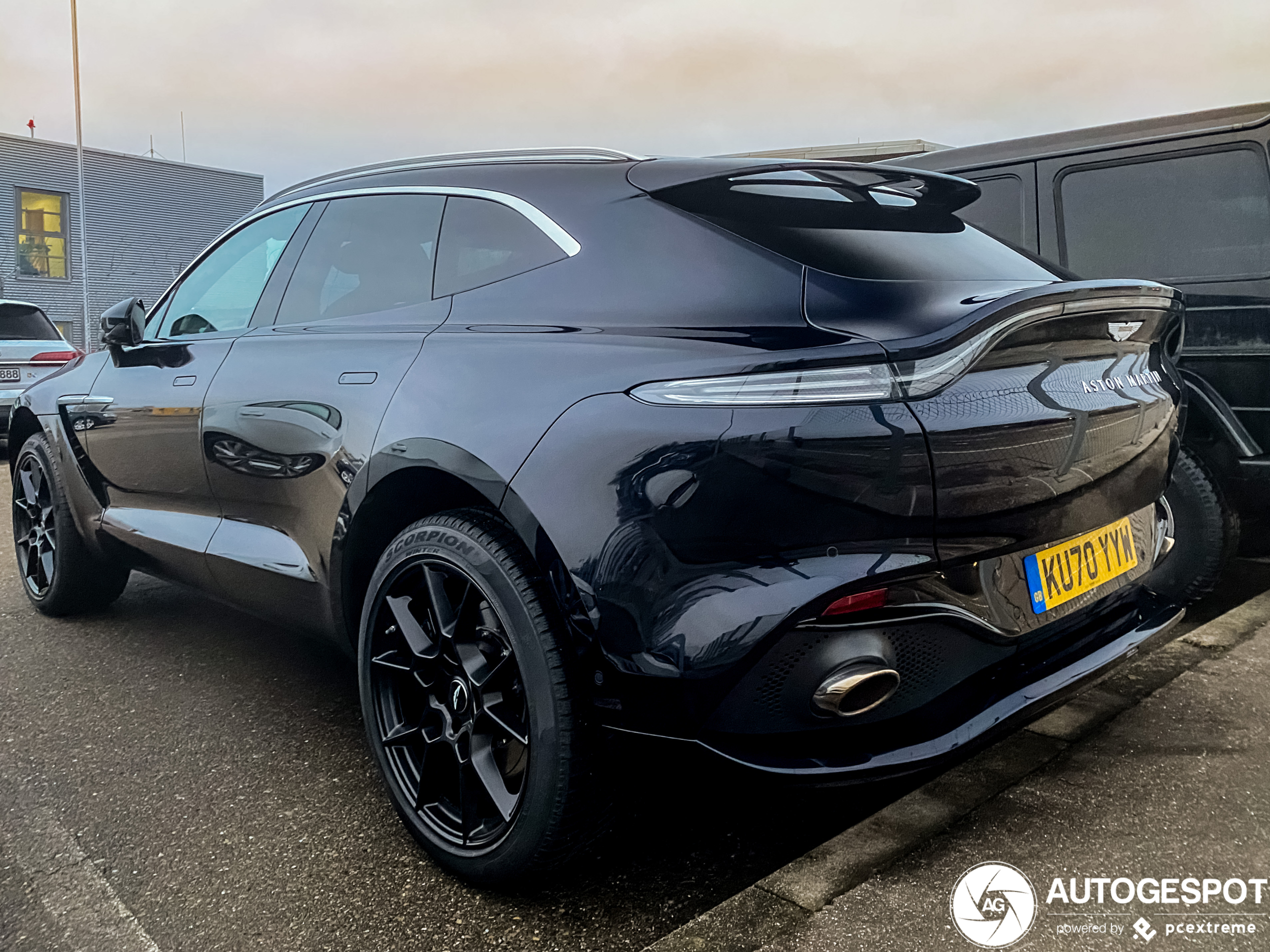 Aston Martin DBX