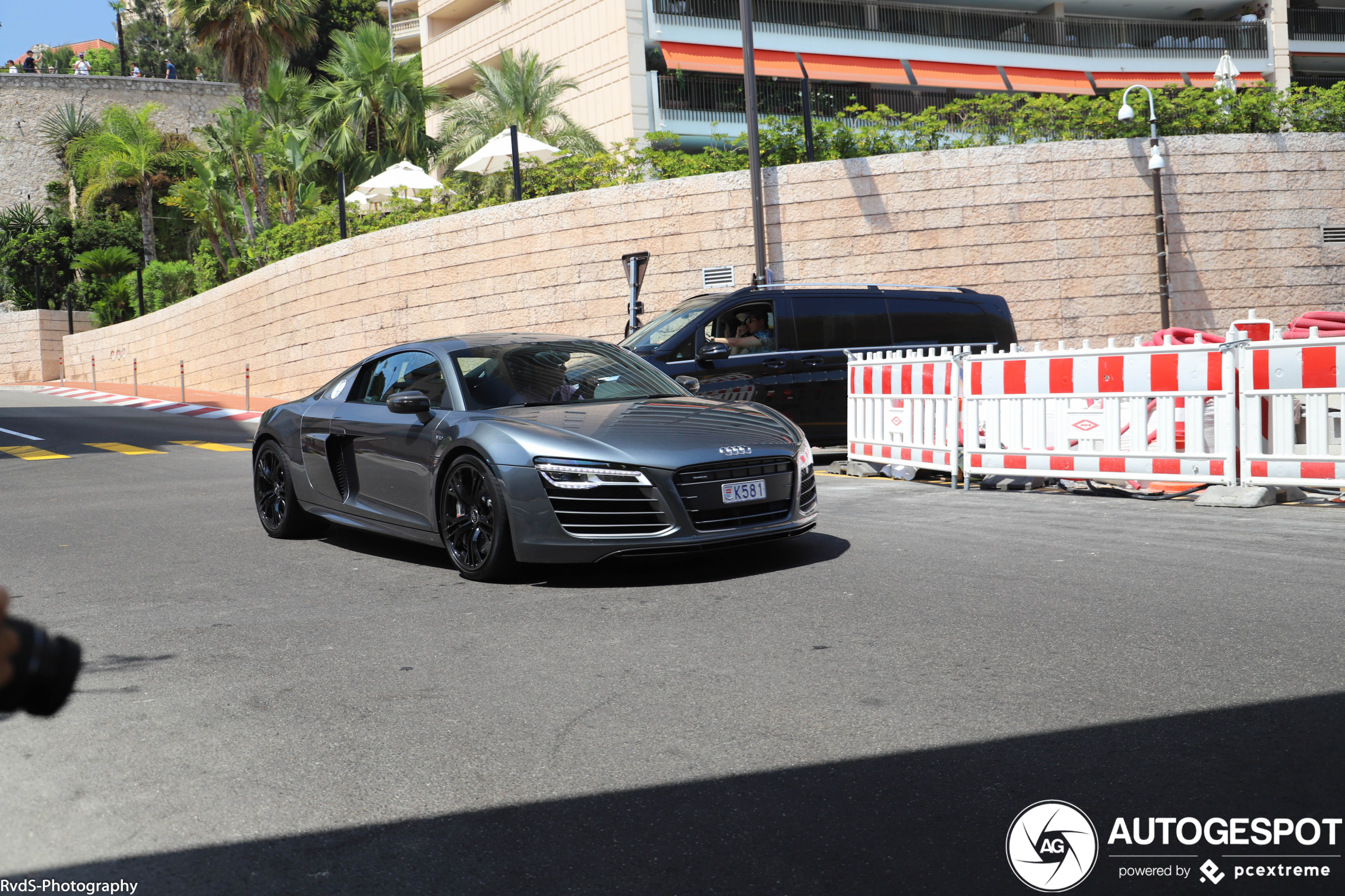 Audi R8 V10 Plus 2013