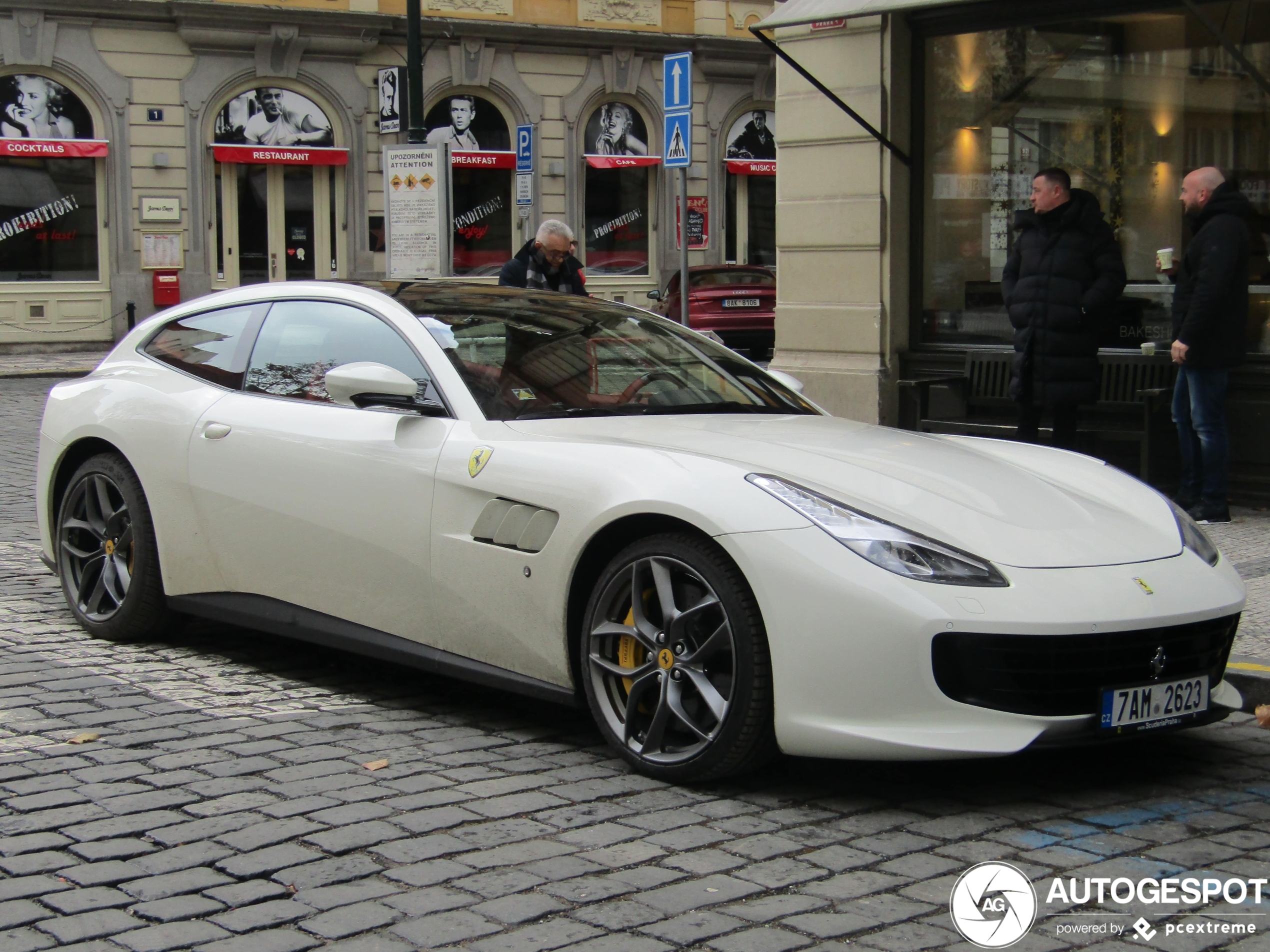 Ferrari GTC4Lusso T