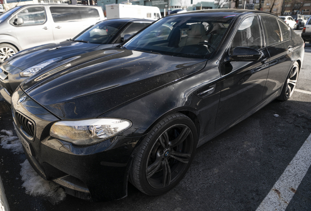 BMW M5 F10 2011