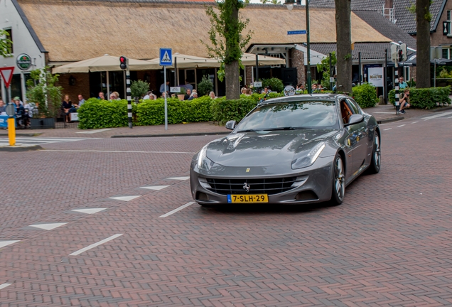 Ferrari FF